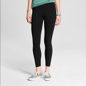 Cropped Black Leggings